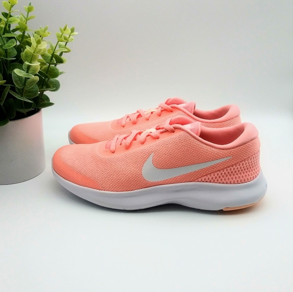Nike Shoes - Nike Flex Experience Womens Sneakers